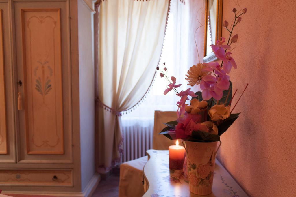 B&B Il Sogno Del Musicista มอนตาลชิโน ห้อง รูปภาพ