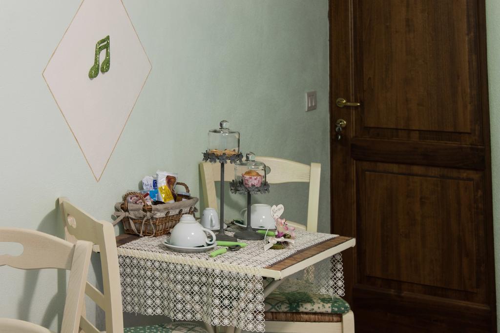 B&B Il Sogno Del Musicista มอนตาลชิโน ภายนอก รูปภาพ